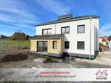 Neubaufeeling!! Traumhafte 4-Zimmer-Wohnung mit Balkon u.v.m. in toller Lage von Lauf-Simonshofen, 91207 Lauf, Wohnung