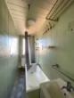 Bad - Altbau-Charme mit Potenzial: 2,5-Zimmer-Wohnung mit zwei Balkonen in Nürnberg (4. OG ohne Lift)