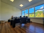 Büro 2 - Attraktive Büroflächen im 1. Obergeschoss mit bester Sichtlage in Lauf-Wetzendorf