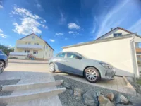 Zugang Haus Stellplatz Garage
