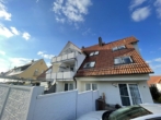 Hausansicht - Kapitalanlage gesucht? Schöne 2-Zimmer-Balkon-Wohnung im Dachgeschoss mit Stellplatz in Cadolzburg