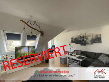 Kapitalanlage gesucht? Schöne 2-Zimmer-Balkon-Wohnung im Dachgeschoss mit Stellplatz in Cadolzburg, 90556 Cadolzburg, Wohnung