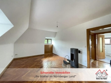 Charme auf ganzer Linie! Tolle 2-Zimmer-Wohnung mit Gartennutzung in Simmelsdorf, 91245 Simmelsdorf, Wohnung