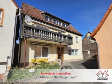 Viel Platz zum fairen Preis! Generationenhaus mit Nebengebäude in ruhiger, zentraler Lage von Plech, 91287 Plech, Einfamilienhaus