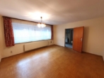 EG Wohnen - Ganz viel Platz! XXL-Haus mit Nebengebäude in ruhiger, zentraler Lage von Plech