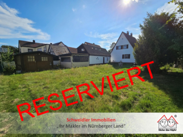 Einfamilienhaus mit Garage auf schönem, großem Grundstück in Schwaig-Behringersdorf, 90571 Schwaig-Behringersdorf, Einfamilienhaus