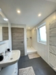 Duschbad - Wohnen in der obersten Ebene! Schöne 3-Zimmer-DG-Wohnung mit Balkon & Garage in Neunkirchen-Speikern