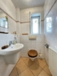 EG Gäste-WC - Baujahr 2000 trifft rund 160 m² Wohnfläche – Reiheneckhaus mit Carport in Rückersdorf-Strengenberg