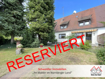 Ein Häuschen mit Seele – charmantes Reihenhaus mit Nebengebäude in ruhiger Lage von Rückersdorf, 90607 Rückersdorf, Haus