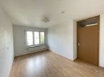 Schlafzimmer - Blick ins Grüne: 4-Zimmer-ETW mit Balkon, 2 Bädern und TG-Stellplatz in Nürnberg (3. OG mit Lift)