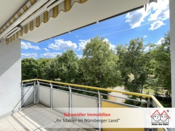 Blick ins Grüne: 4-Zimmer-ETW mit Balkon, 2 Bädern und TG-Stellplatz in Nürnberg (3. OG mit Lift), 90441 Nürnberg, Wohnung