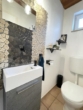Gäste WC - Ein Zuhause mit Herz – Stilvolles Reihenmittelhaus mit Garage in familienfreundlicher Lage von Lauf