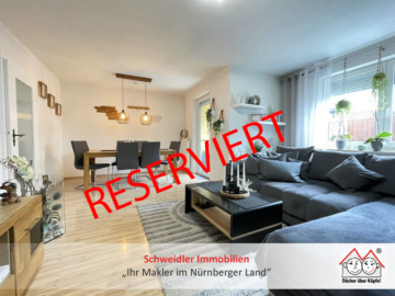 Ein Zuhause mit Herz – Stilvolles Reihenmittelhaus mit Garage in familienfreundlicher Lage von Lauf, 91207 Lauf, Haus