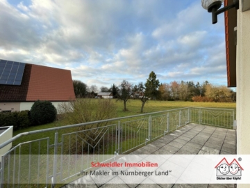 Natur pur! Schöne 2-Zimmer-Balkon-Wohnung mit Einbauküche & Garagenstellplatz in Sollenberg, 91322 Gräfenberg, Wohnung
