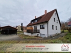 Hausansicht - Platz für alle! Gepflegte Doppelhaushälfte mit Carport u.v.m. in zentraler Lage von Uttenreuth