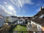Ausblick - Singletraum!! 1,5-Zimmer-Wohnung mit Dachterrasse und TG-Stellplatz in Lauf