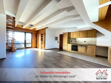 Singletraum!! 1,5-Zimmer-Wohnung mit Dachterrasse und TG-Stellplatz in Lauf, 91207 Lauf, Wohnung