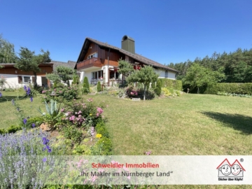 XXL-Traumgarten in Lauf-Rudolfshof! Einfamilienhaus mit Garage und energetischen Modernisierungen, 91207 Lauf, Einfamilienhaus