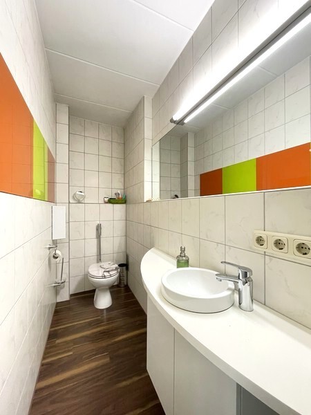 EG WC Damen